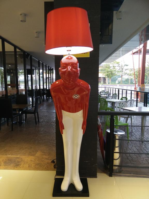 Phitsanulok United Hotell Eksteriør bilde